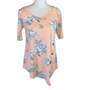 Fashionomics Floral Tee Size Medium NWOT